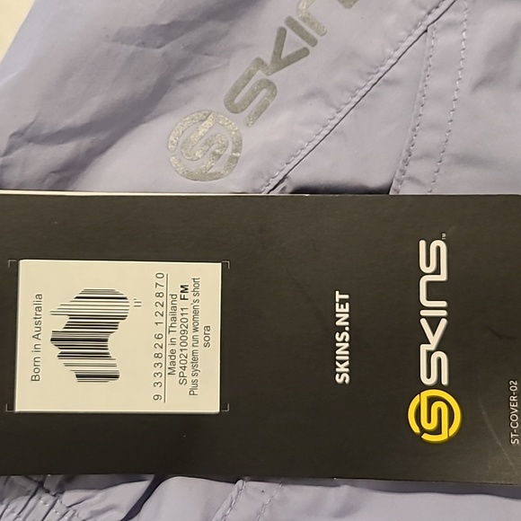 Skins Women's Plus System Run Shorts Size M, NWT!! - Picture 7 of 11